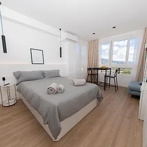 modern-apartment-with-stunning-views-marbella.1costadelsol.com/